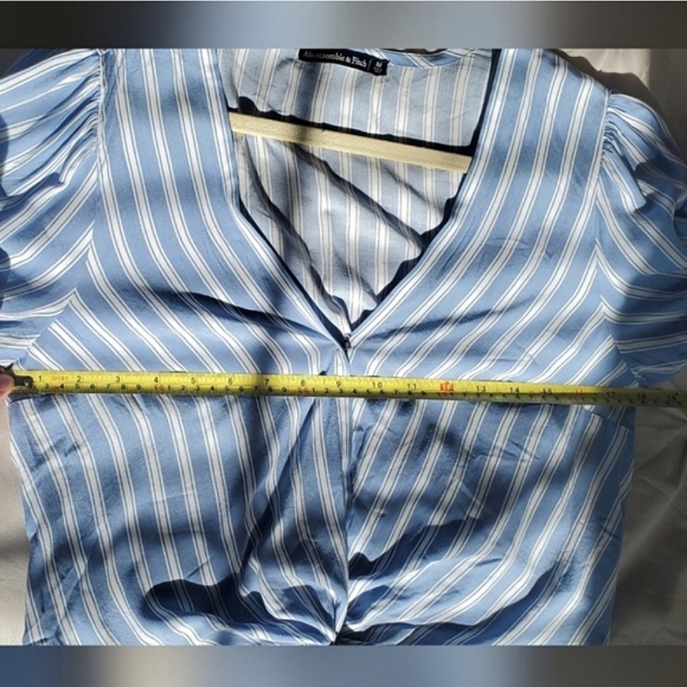 Cropped Top - Picture 7 of 9